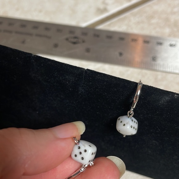 FREE Dice silver hoop earrings - Picture 5 of 9